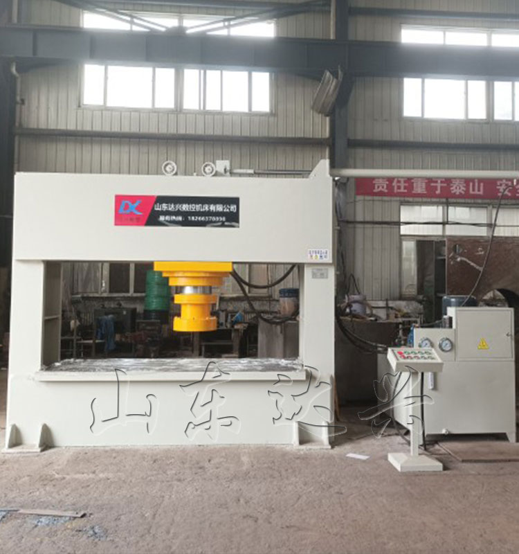 400噸500噸630噸龍門框架液壓機(jī)